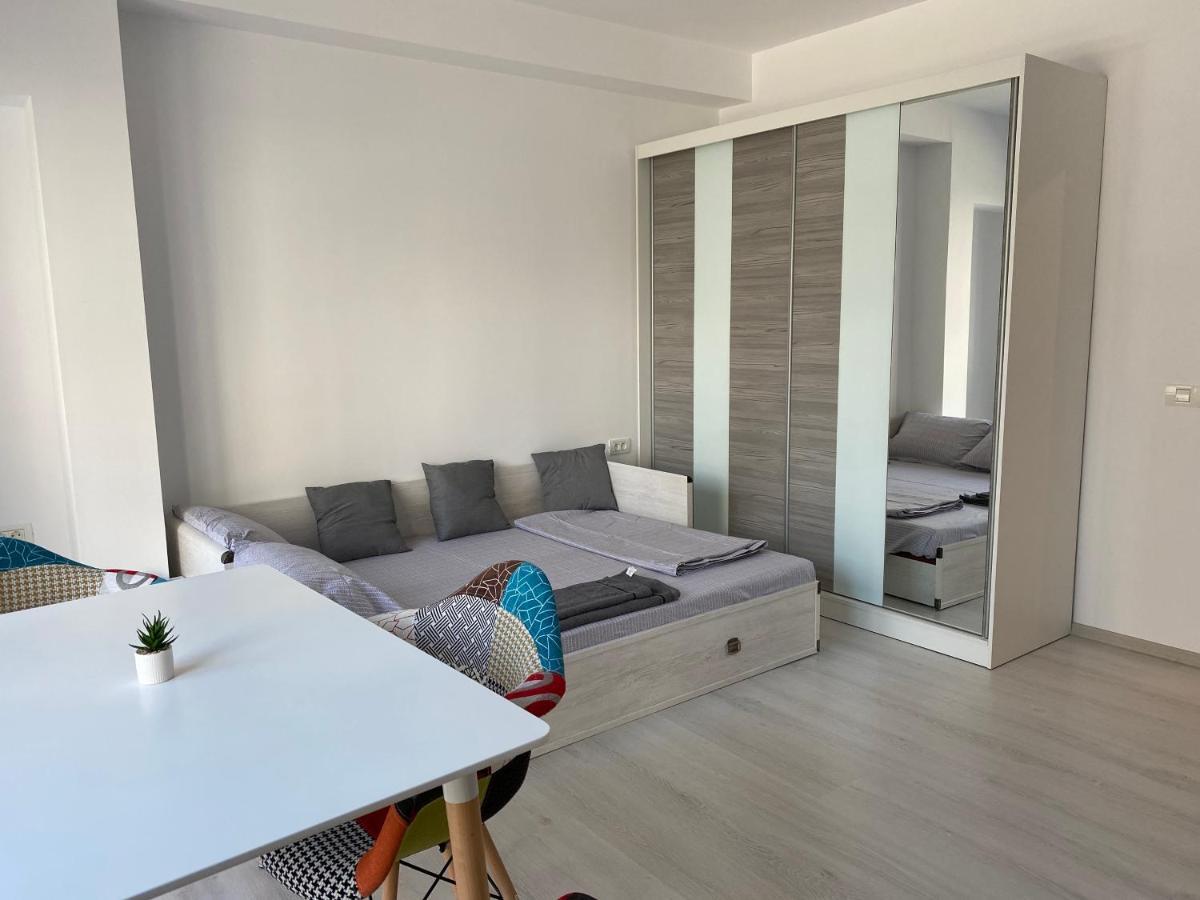 Studio Galaxy Plaza Residence Sector 6 Βουκουρέστι Εξωτερικό φωτογραφία